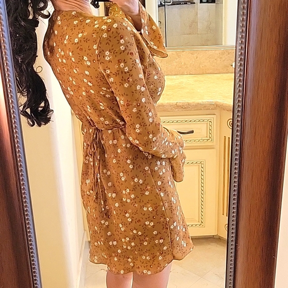 Wild Honey Deep V-Neck Floral-print Dress, S - Picture 9 of 16